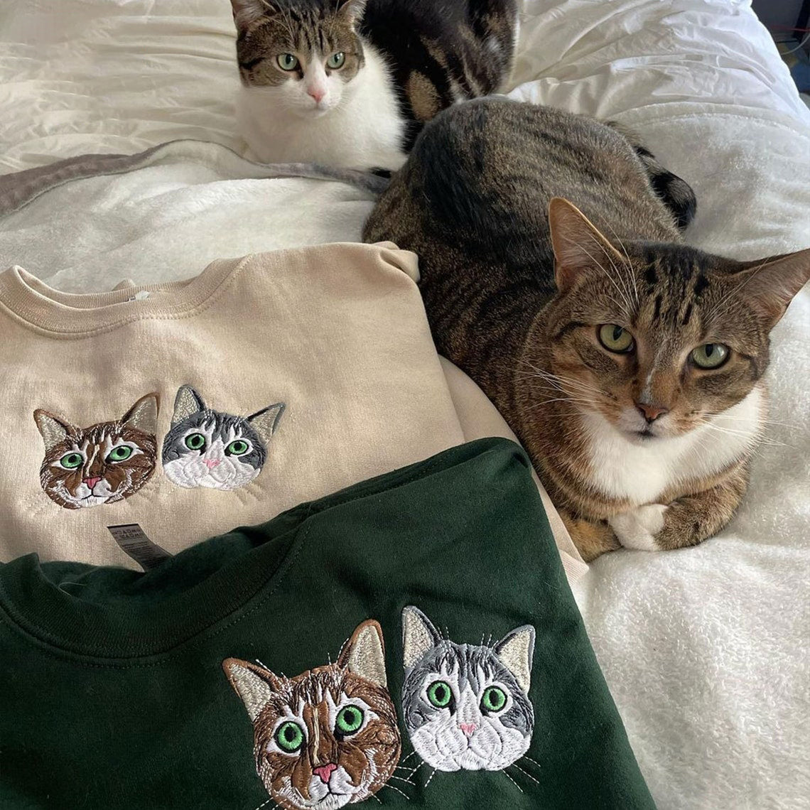 Custom Embroidered Cat Sweatshirt Personalized Pet Portrait from Photo Sweatshirt Gift for Pet Lover