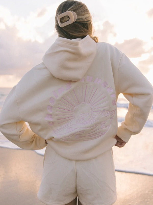 Women's Aesthetic Beach Life Chasing Sunsets Printed Hoodie